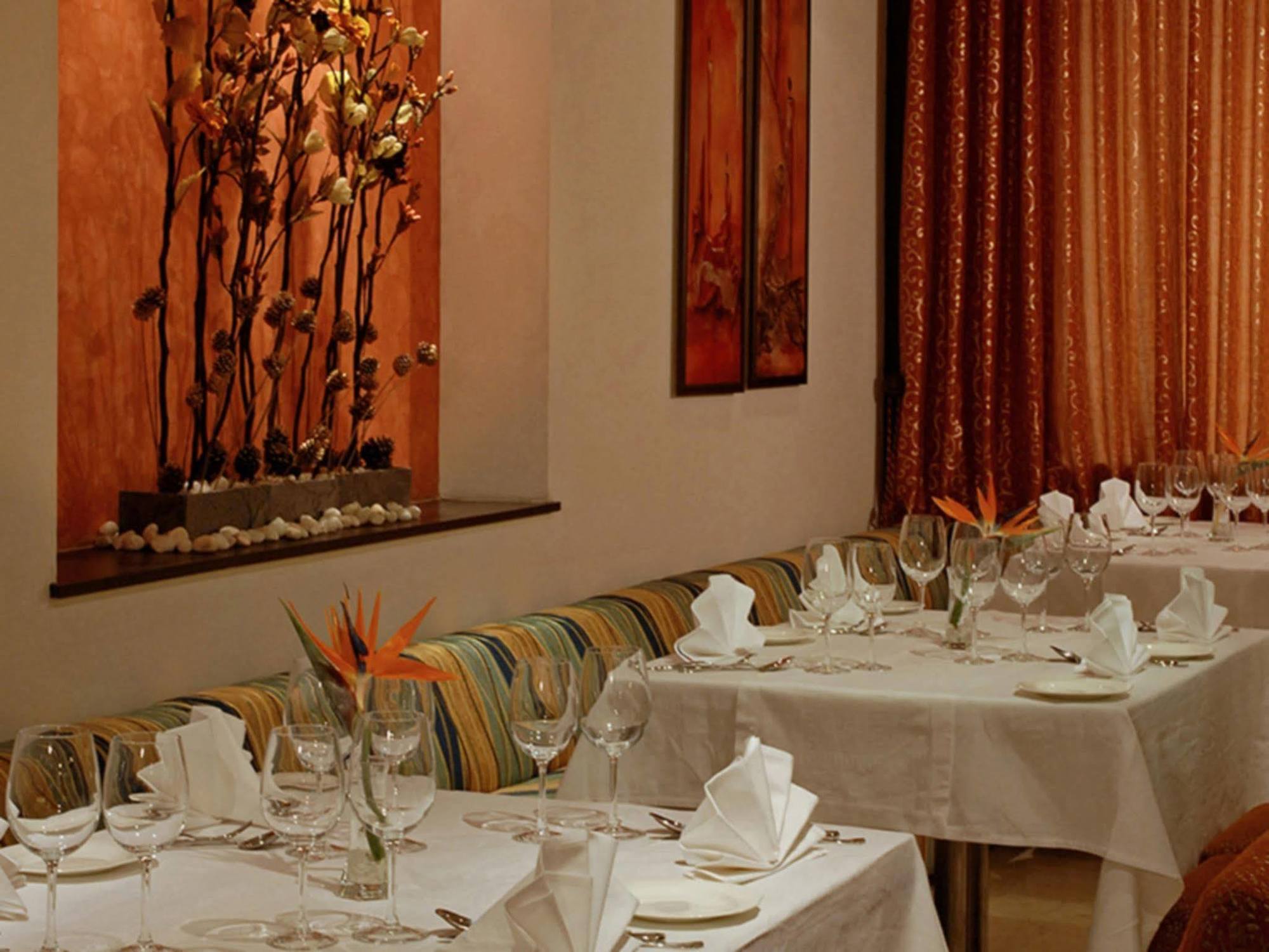 होटल Fortune Select Global, Gurugram - Member Itc Hotels' Group 4*